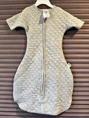 Never worn, cozy & soft! HALO Easy Transition SleepSack / Wearable Blanket 3-6M